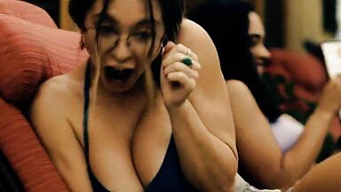 Sydney Sweeney sensual