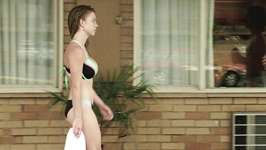 20 Year Old Sydney Sweeney in Bikini