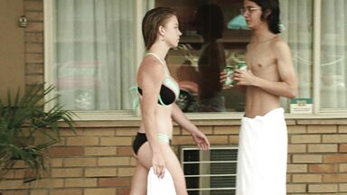 20 Year Old Sydney Sweeney in Bikini