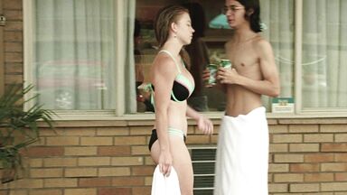 20 Year Old Sydney Sweeney in Bikini