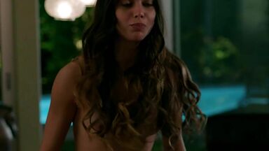 Melissa Barrera naked In Vida