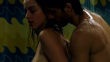 Ana De Armas sexy in Mentiras Y Gordas