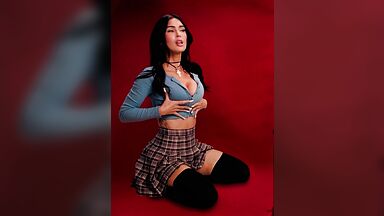 Megan Fox in Overcompensating