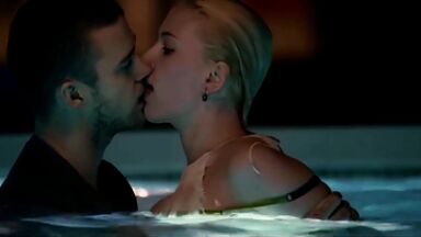 Kissing in pool