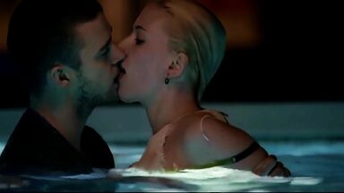 Kissing in pool