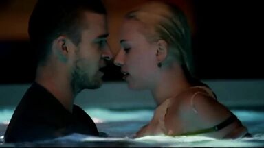 Kissing in pool