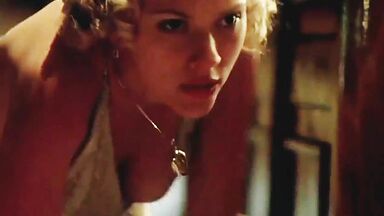 Scarlett Johansson's Jiggling