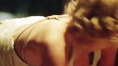 Scarlett Johansson's Jiggling