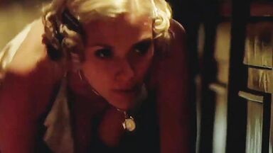 Scarlett Johansson's Jiggling