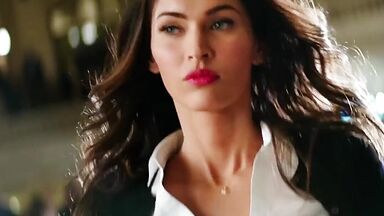 Megan Fox sexy in Teenage Mutant Ninja Turtles