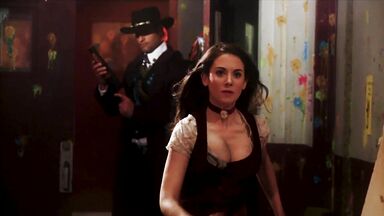 Alison Brie In Community