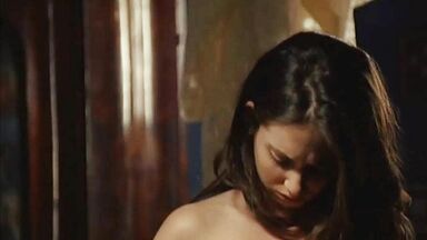 Alison Brie In Born