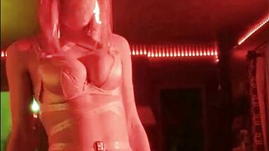 Alexandra Daddario In Songbird