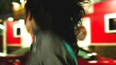 Alexandra Daddario sexy in Texas Chainsaw