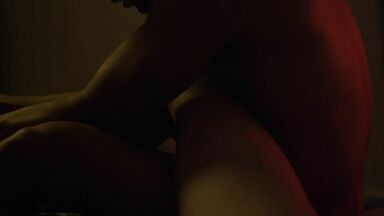 Hotties having a threesome
