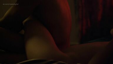 Hotties having a threesome