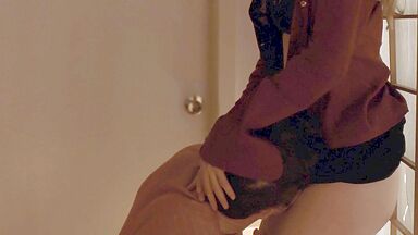 Heather Graham oral scene in Two Girls And A Guy