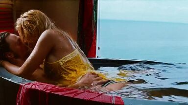 Blake Lively bathtub sex
