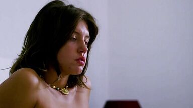 Adele Exarchopoulos, Gemma Arterton in Orpheline
