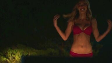 Blondy getting undress