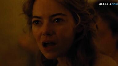 Emma Stone nude in The Favourite