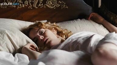 Emma Stone nude in The Favourite