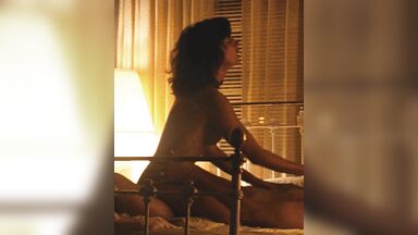 Alison Brie cowirgl sex in GLOW