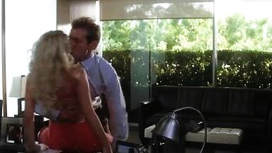 Scarlett Johansson sexy in He’s Just Not That Into You