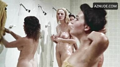 Naked fight of Prison Girls