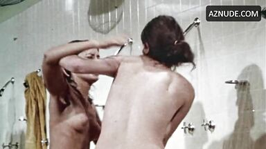 Naked fight of Prison Girls