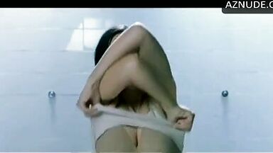 Monica Bellucci naked in Agents Secrets