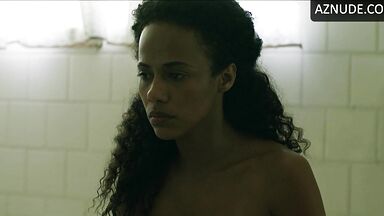 Naruna Costa undressed in Brotherhood