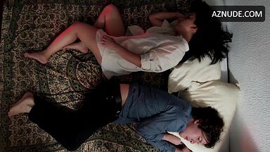 El Jardin De Relojes best scenes