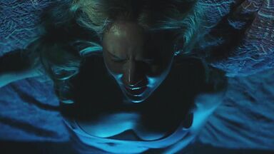 Jennifer Lawrence solo scene