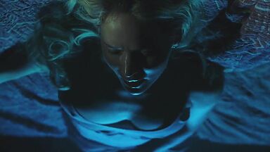 Jennifer Lawrence solo scene