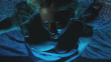 Jennifer Lawrence solo scene