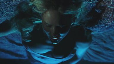 Jennifer Lawrence solo scene