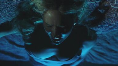 Jennifer Lawrence solo scene