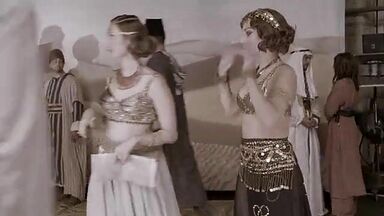 Lady Gag, Alexandra Daddario naked in American Horror Story  (2015)