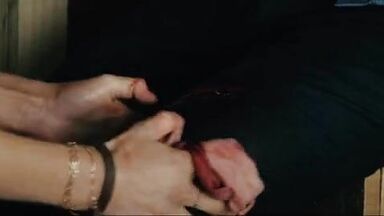 Alexandra Daddario sexy in San Andreas (2015)