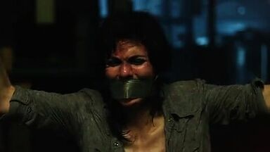 Alexandra Daddario sexy in Texas Chainsaw (2013)