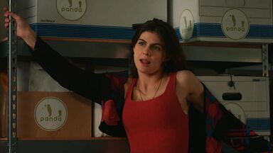Alexandra Daddario, Kimiko Glenn, Sunita Mani hot in Can You Keep a Secret (2019)