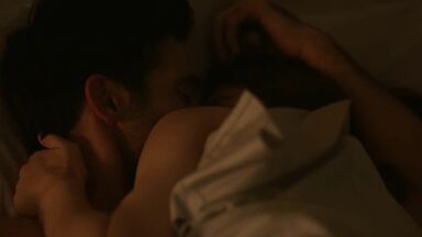Alexandra Daddario, Kimiko Glenn, Sunita Mani hot in Can You Keep a Secret (2019)