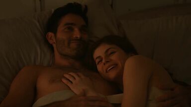 Alexandra Daddario, Kimiko Glenn, Sunita Mani hot in Can You Keep a Secret (2019)