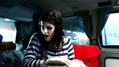 Alexandra Daddario hot Texas Chainsaw 3D (2013)