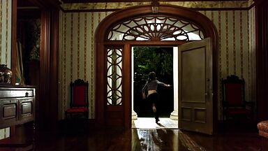 Alexandra Daddario hot Texas Chainsaw 3D (2013)