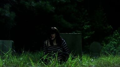 Alexandra Daddario hot Texas Chainsaw 3D (2013)
