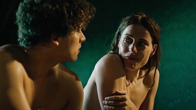 Antje Traue nude in Konig der Raben
