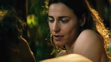 Antje Traue nude in Konig der Raben