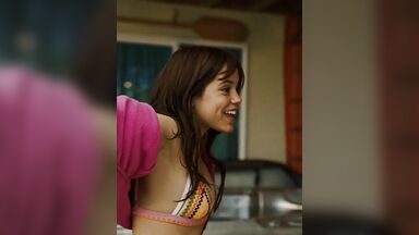 Jenna Ortega hot
